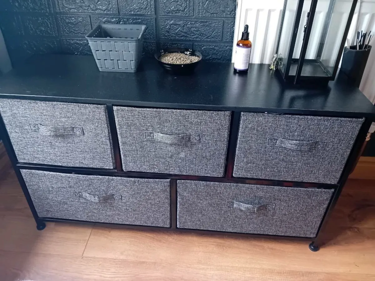 Chest of drawers - Image 3