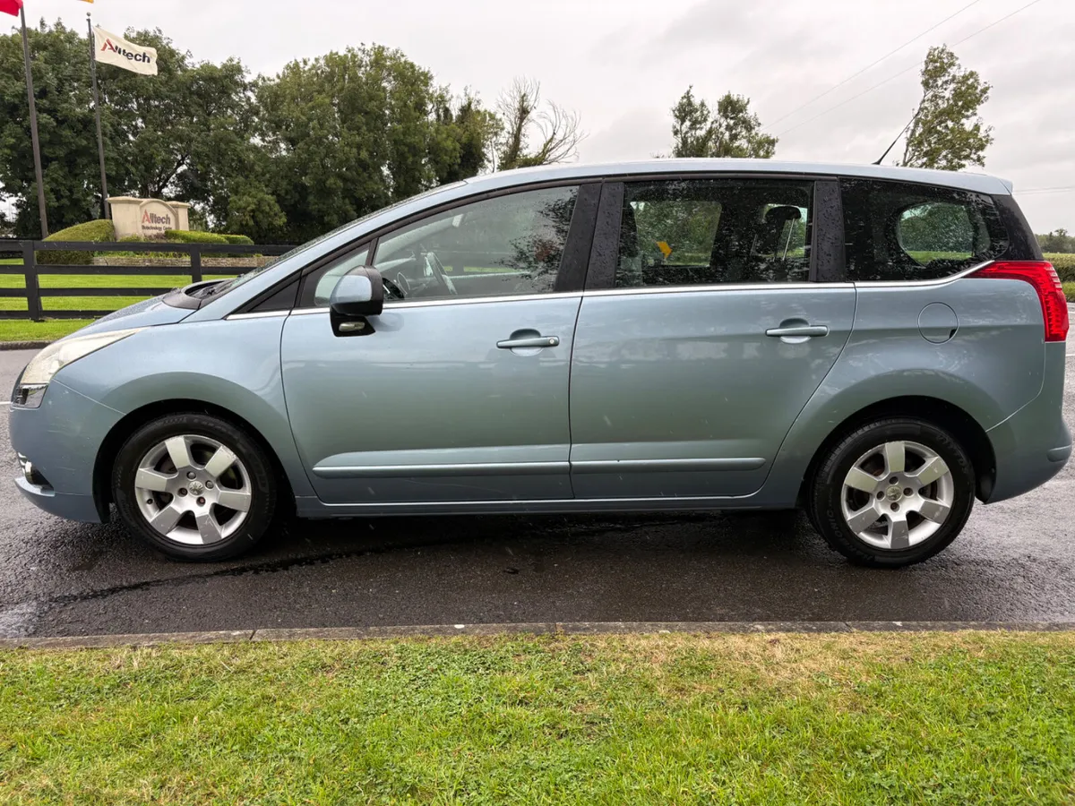 LOW MILEAGE 7 SEATER *NCT&TAX* - Image 4