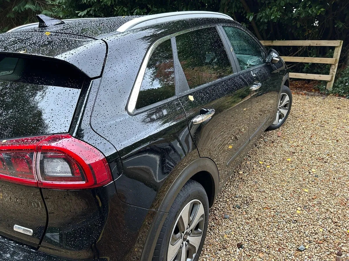 Kia Niro 2019 hybrid - Image 3