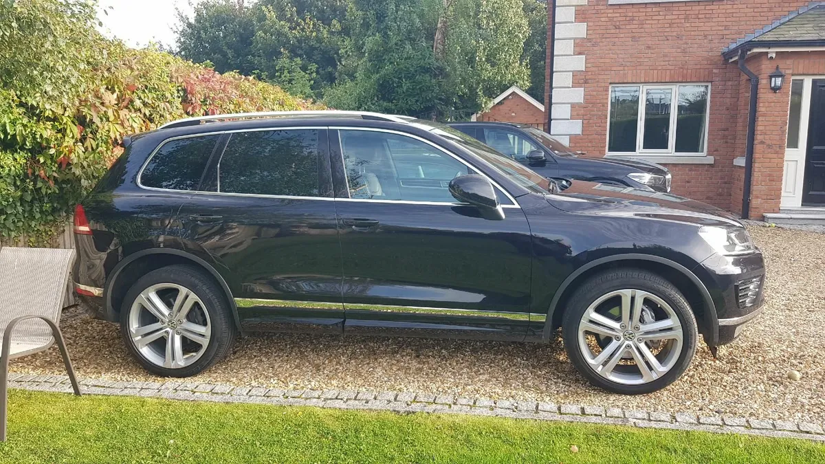 Volkswagen Touareg 2017 2 Seat R-Line - Image 2