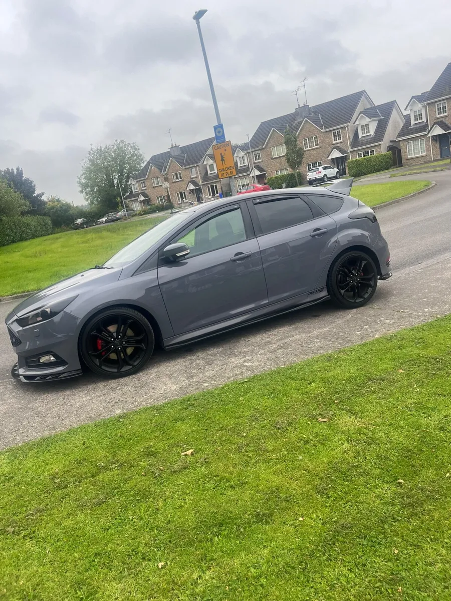 Ford Focus 2017 - Image 1