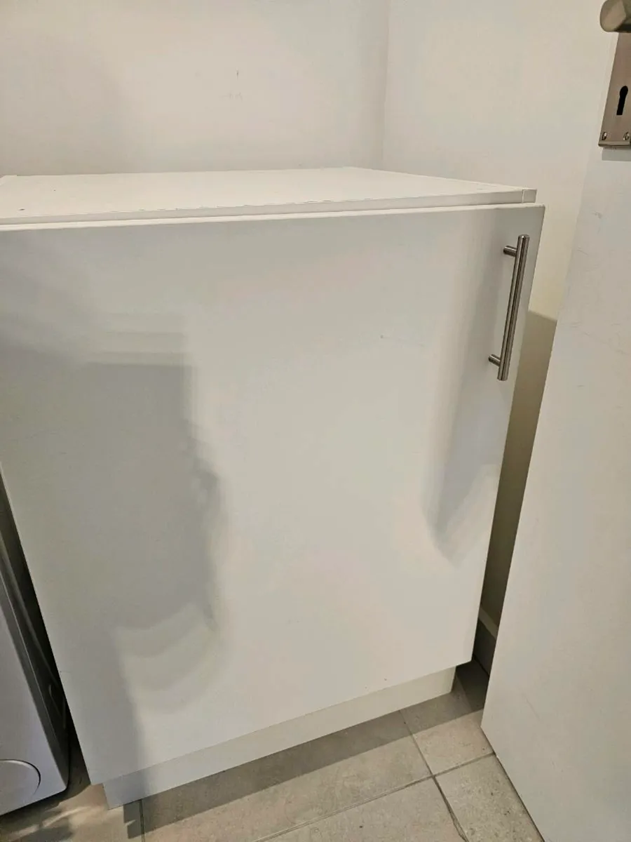 Kitchen cabinet - Image 2