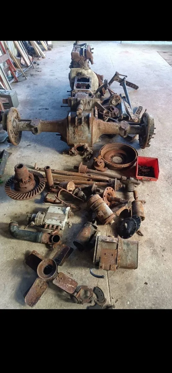 Ferguson 20 diesel and tvo parts - Image 4