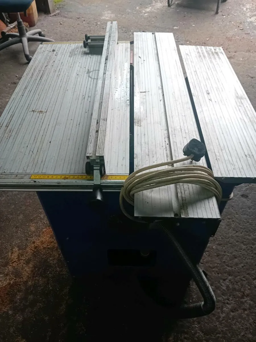 Electric Table Saw - Image 2