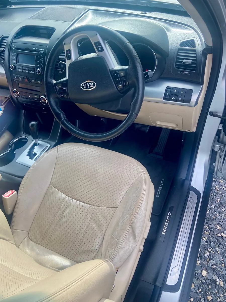 Kia Sorento 2012 - Image 4