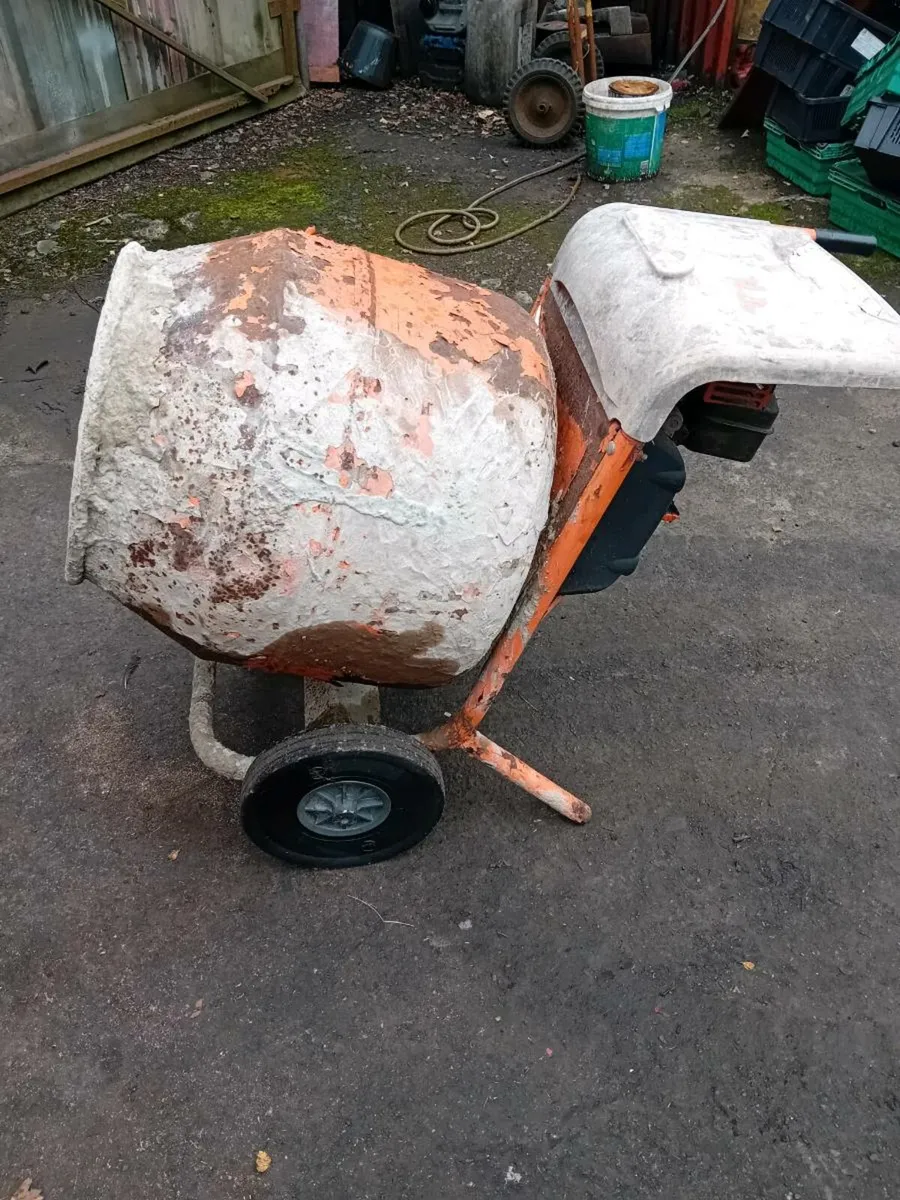 Bell Petrol Cement Mixer - Image 1