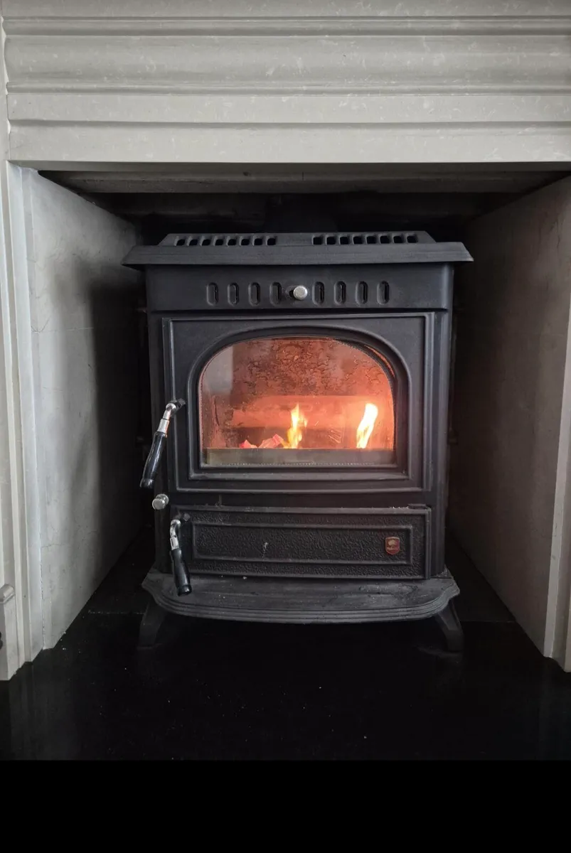 Mulberry Stove - Image 1