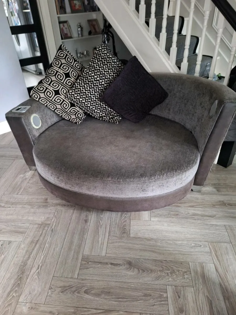 Sofa - Image 3