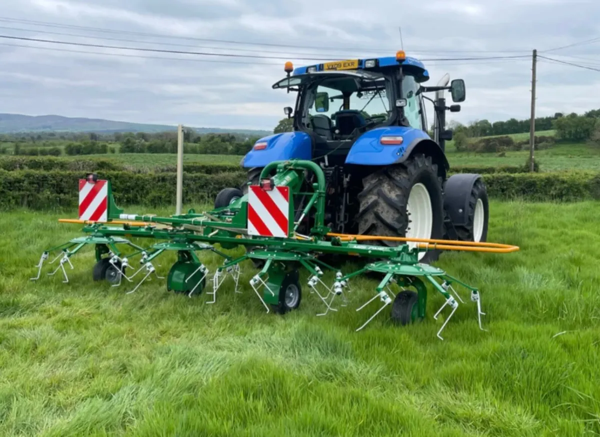 MALONE TEDD-AIR 570 4 ROTOR NEW TEDDER - Image 2