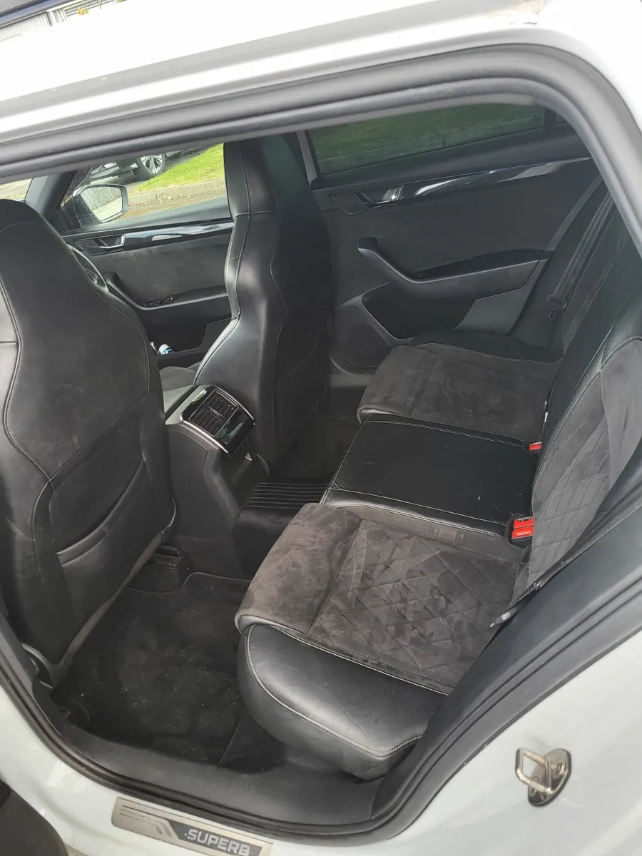 Skoda Superb 2016 - Image 2