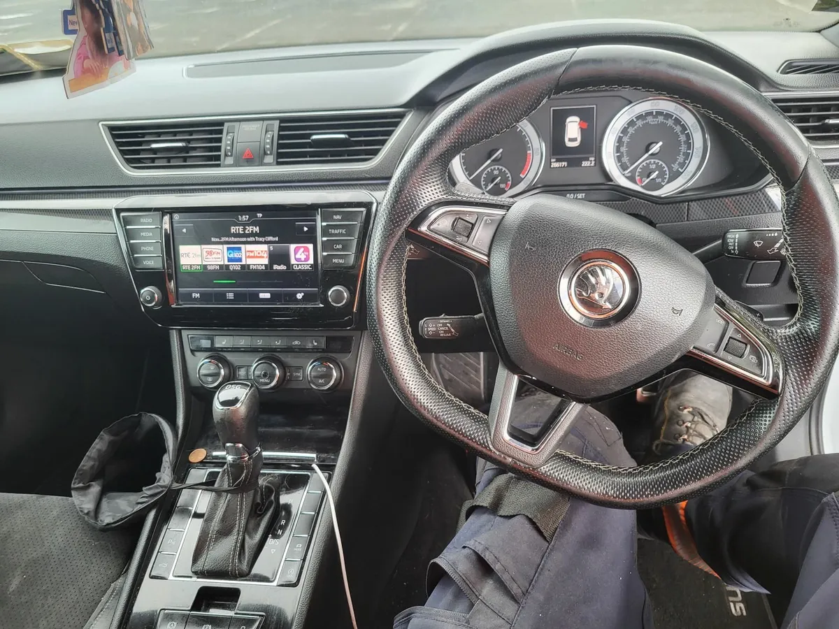 Skoda Superb 2016 - Image 3