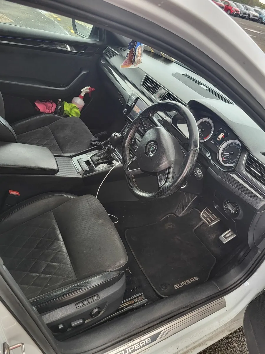 Skoda Superb 2016 - Image 4