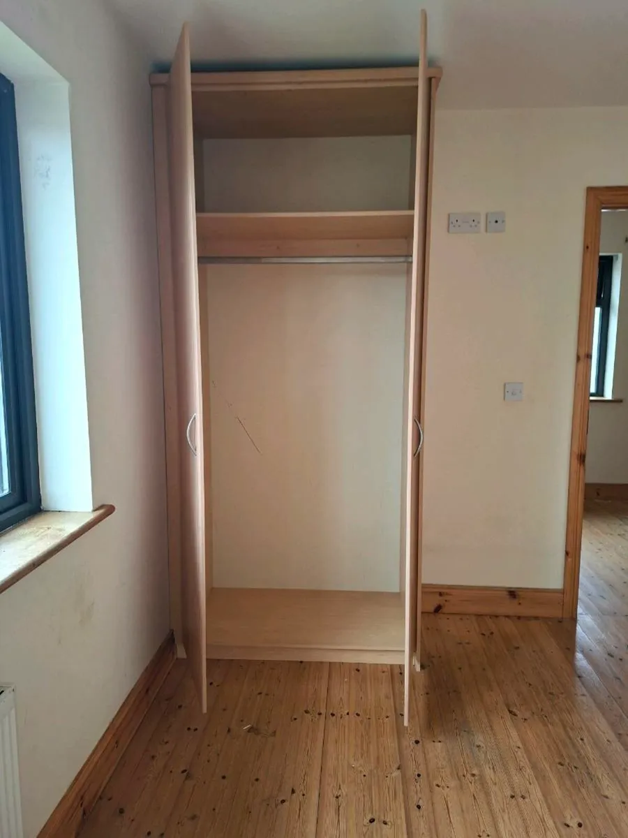 Built in wardrobes - Image 1