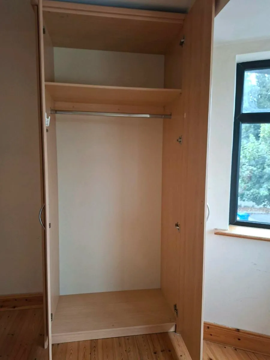 Built in wardrobes - Image 2