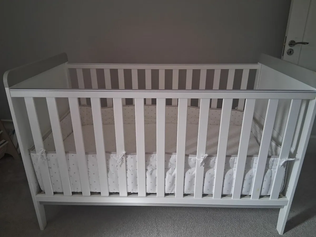 Baby Elegance Haddington Cot Bed with changing uni - Image 1