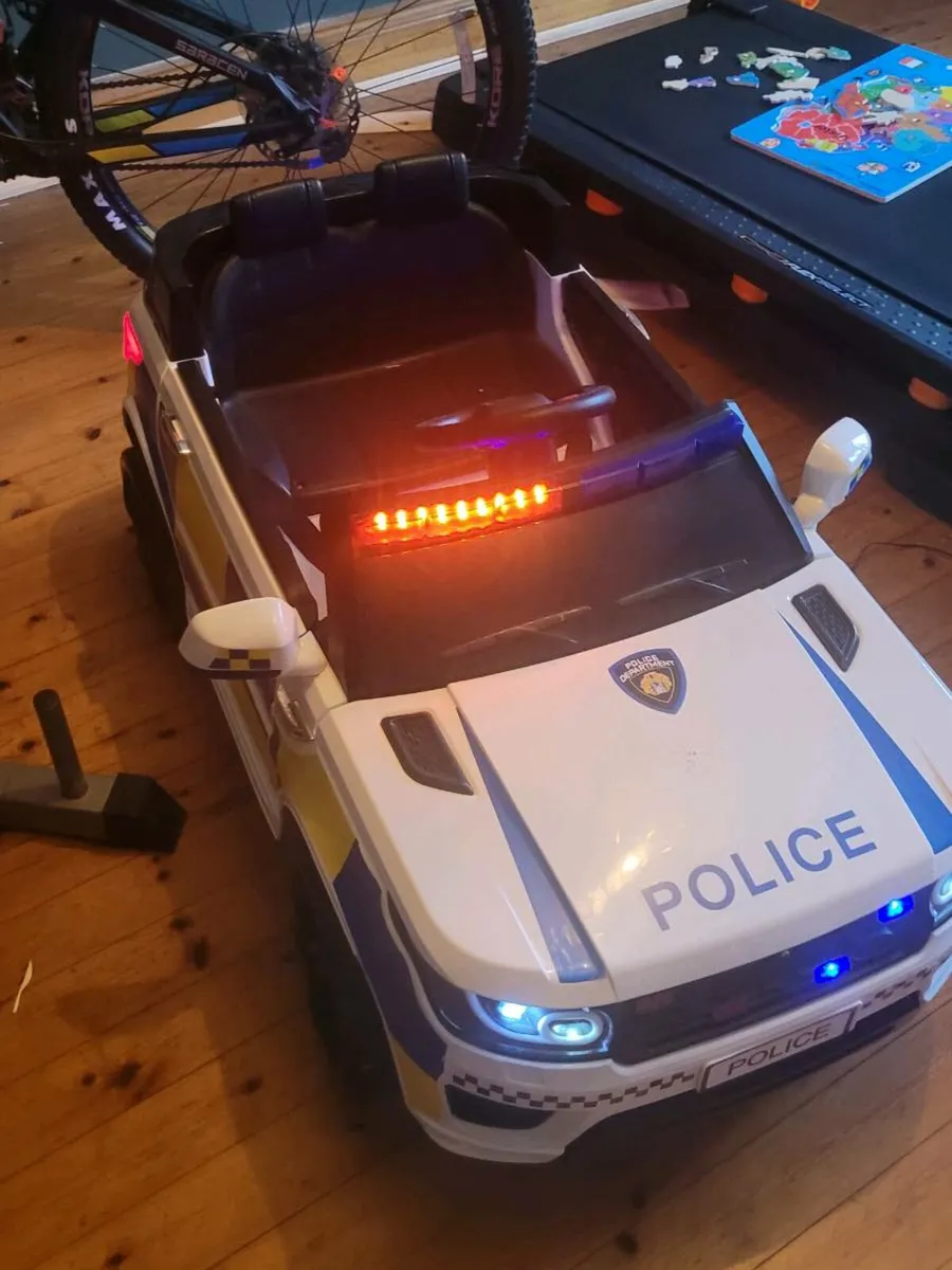 Ride on - electric police jeep - Image 1