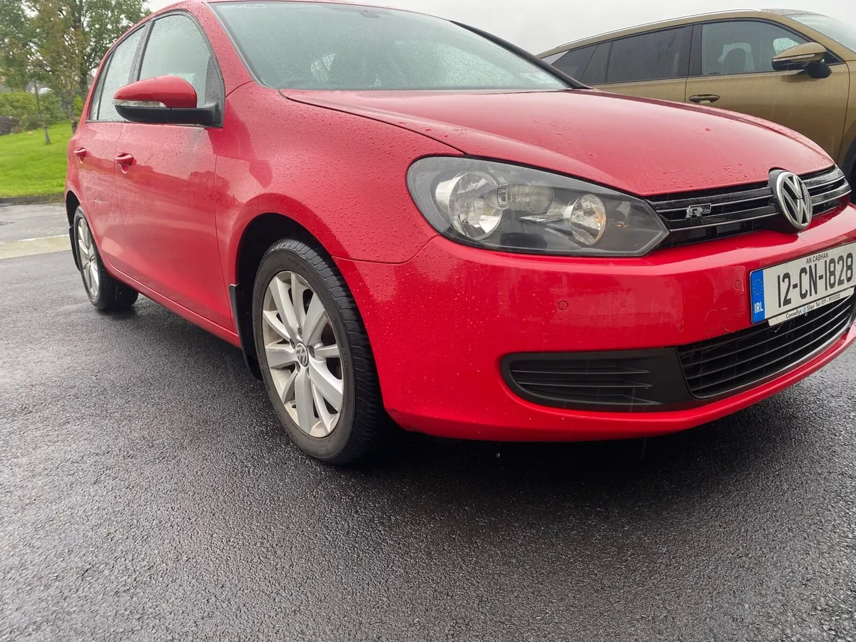 2012 Volkswagen Golf - Image 2