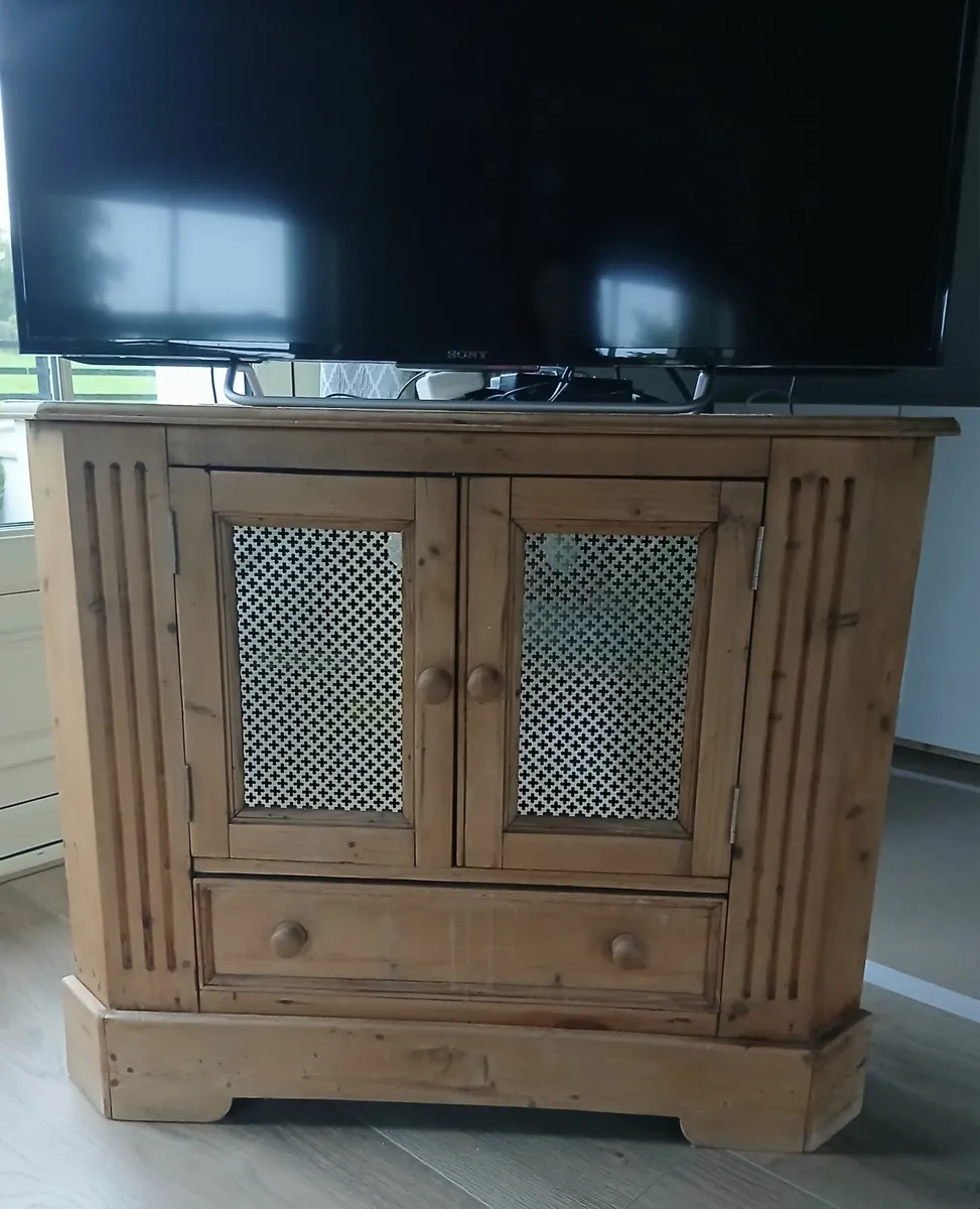 Corner Tv unit - Image 1