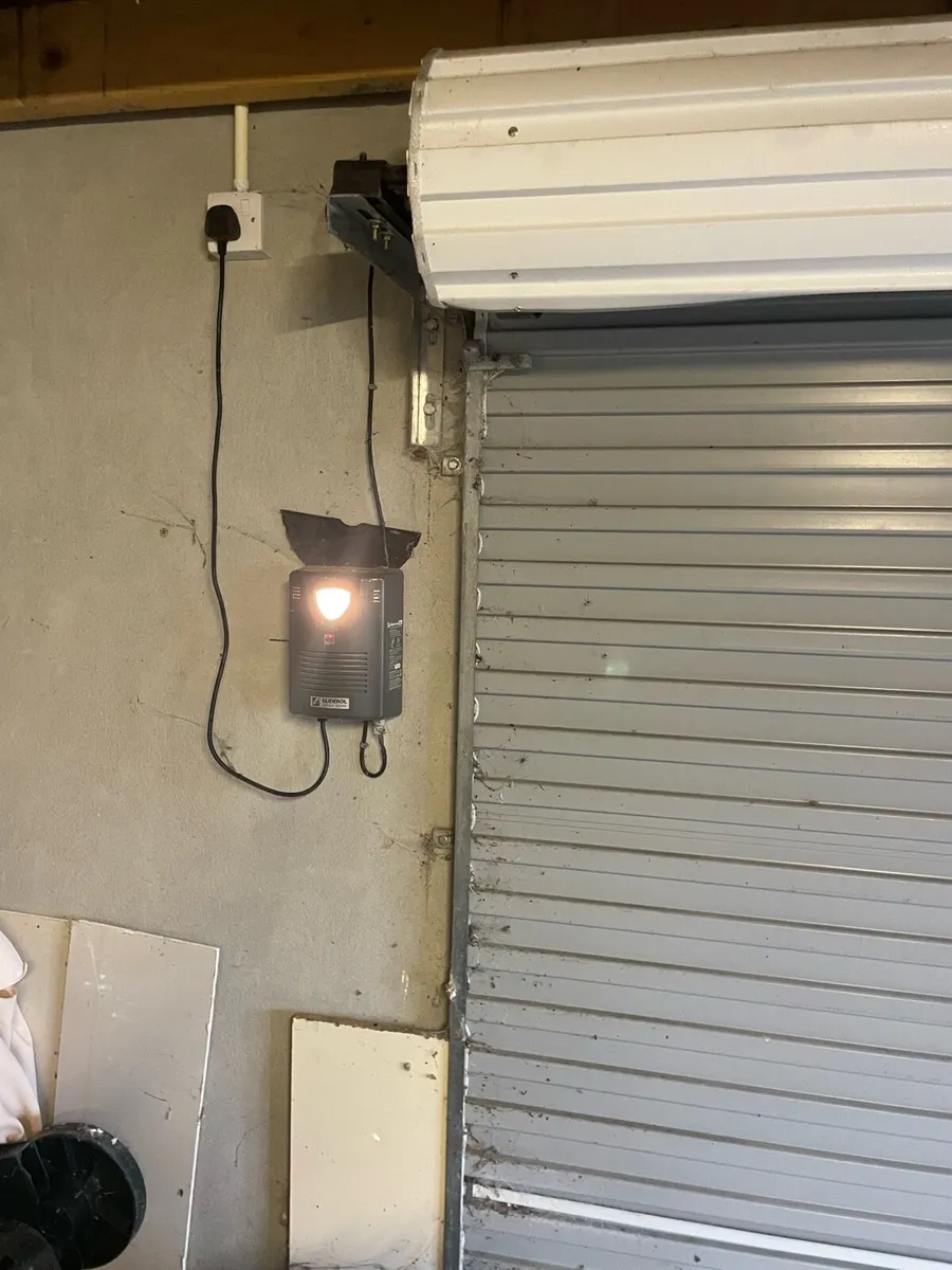 Garage roller door - Image 2