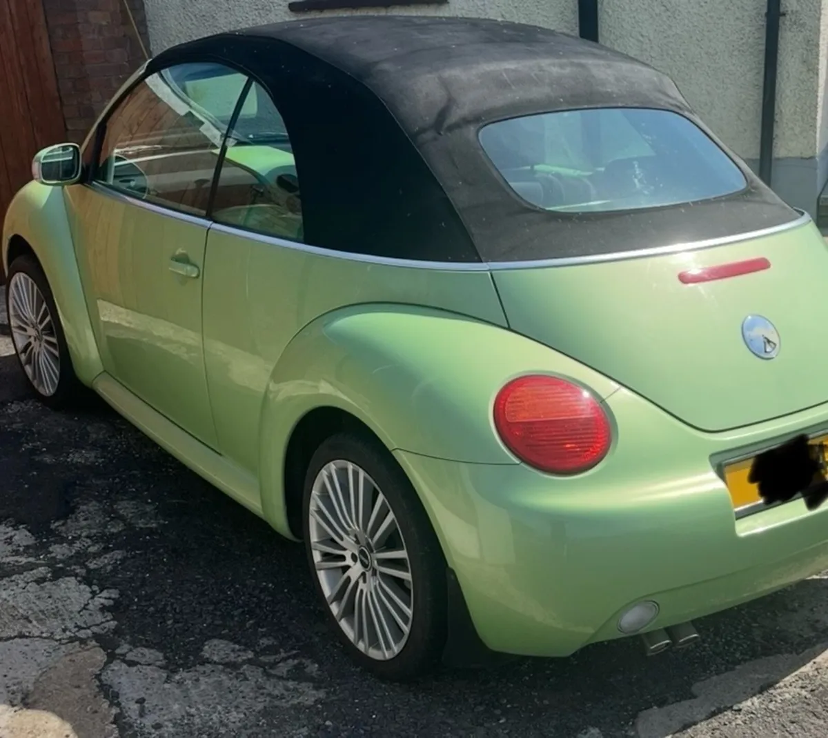 Volkswagen Beetle 2003 - Image 2