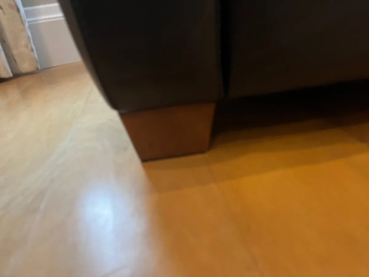 Italian leather couch - Image 2