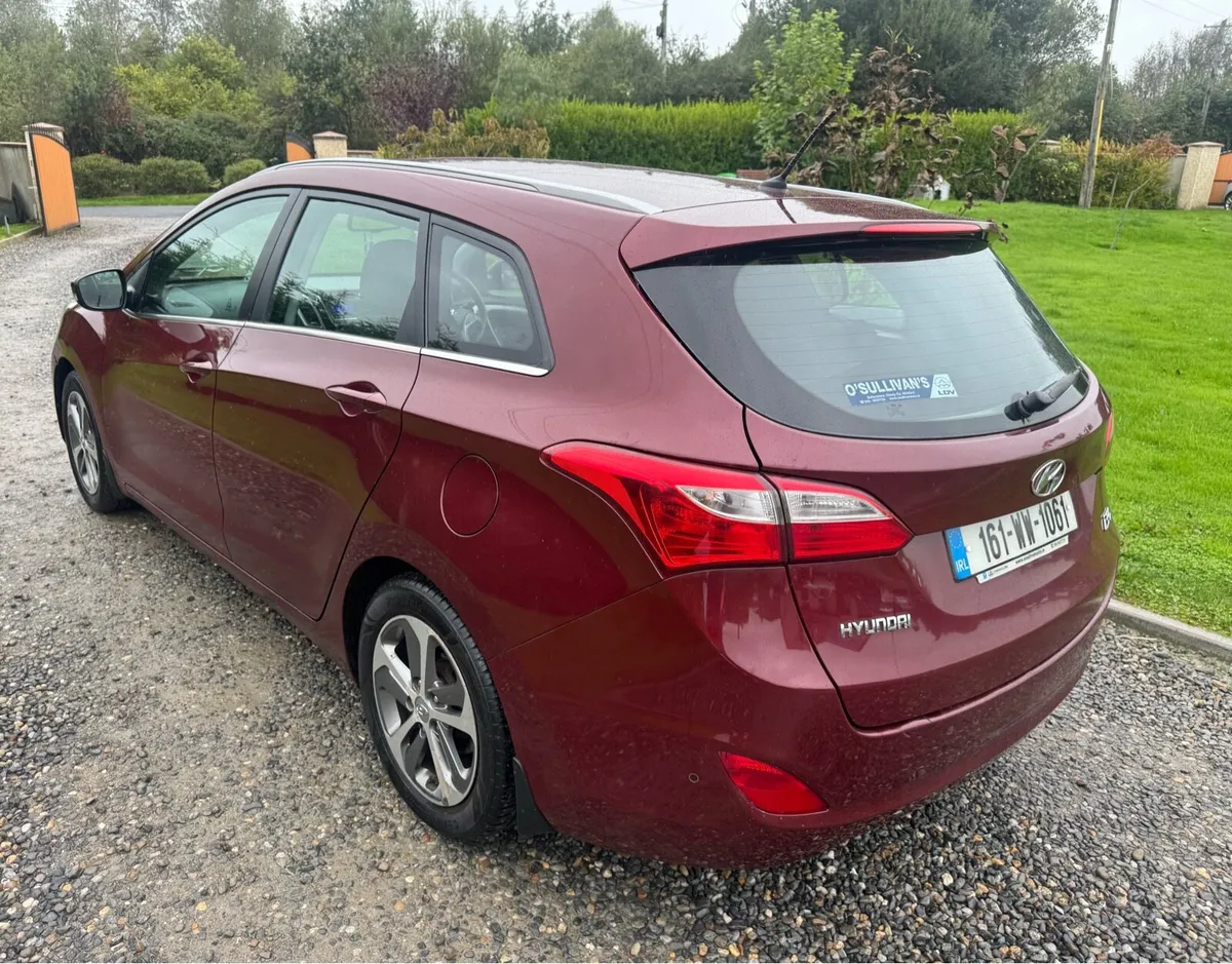 Hyundai i30 Estate - Image 4