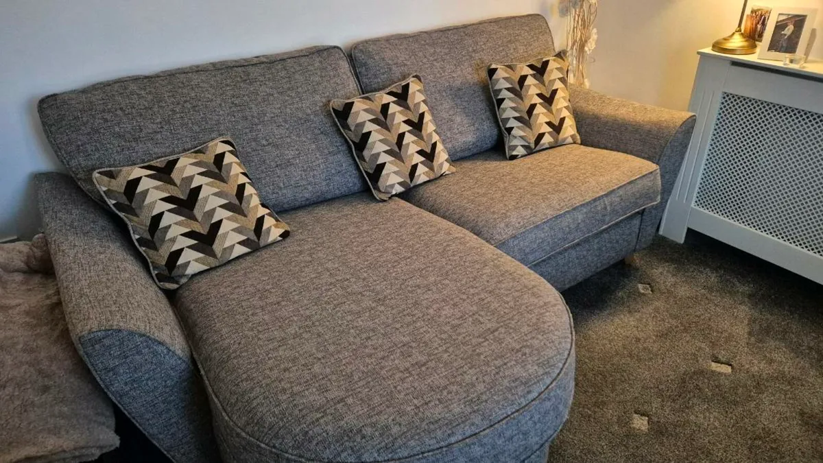 Couch - Image 3