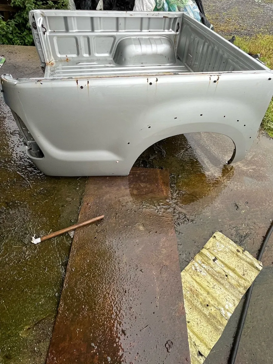 Hilux tub - Image 2