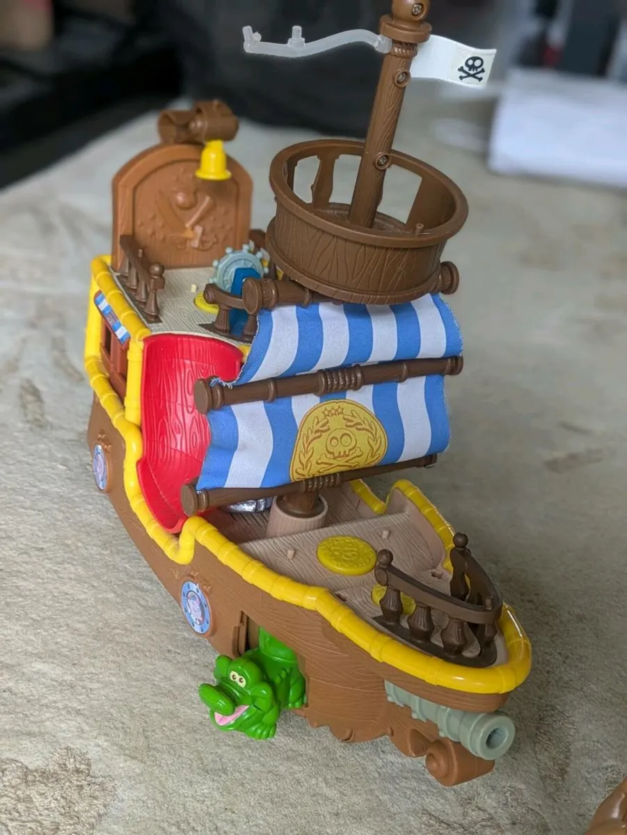 Captain Jake Pirate ship - Image 3