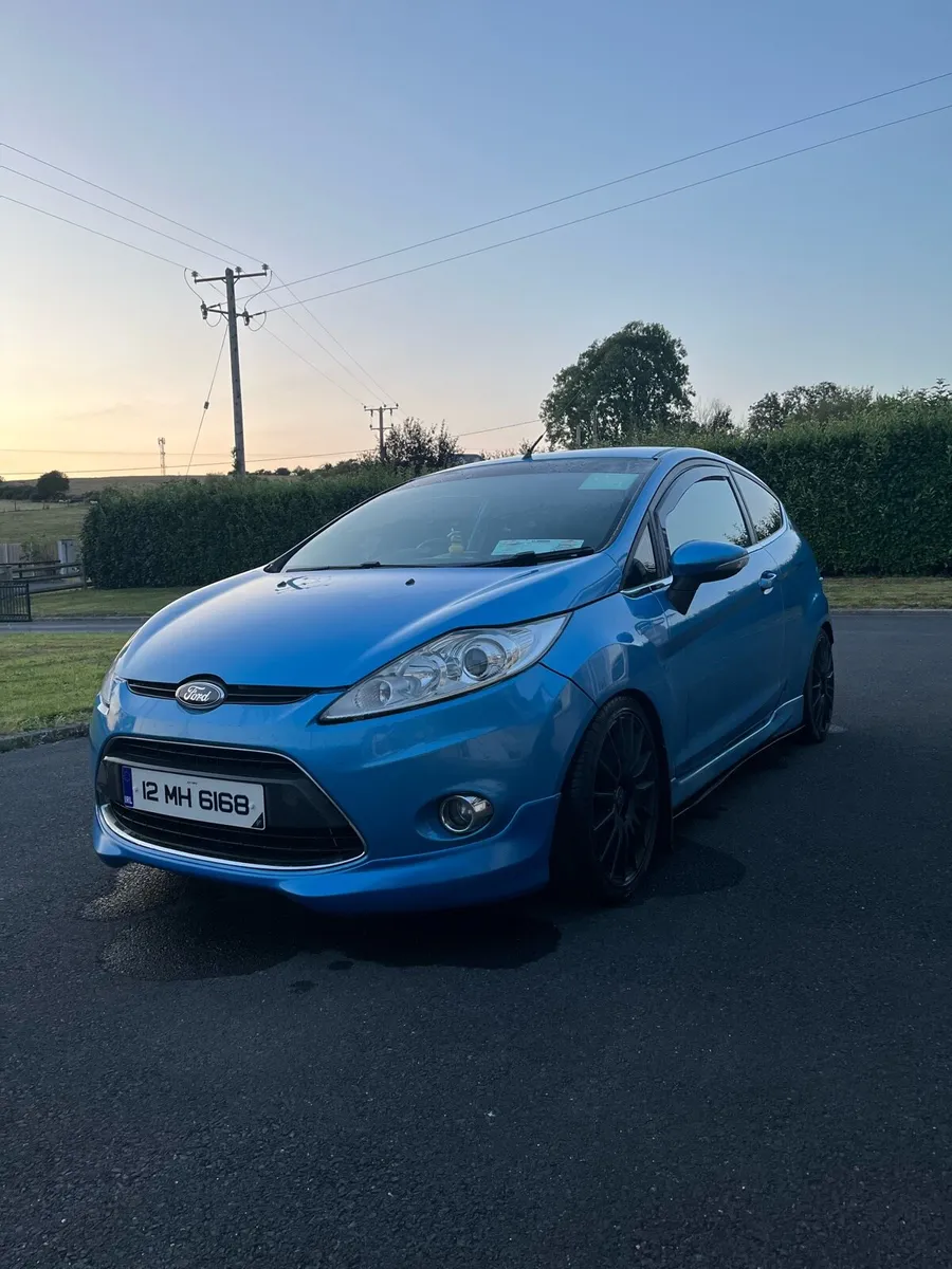 2012 ford fiesta - Image 4
