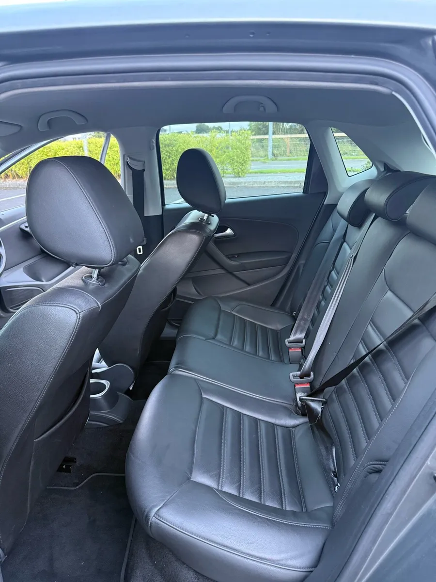 151 Volkswagen polo - Image 4