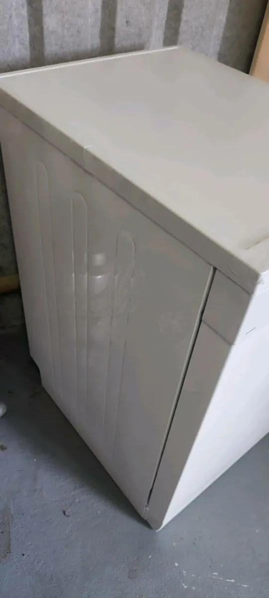Dishwasher - Image 2