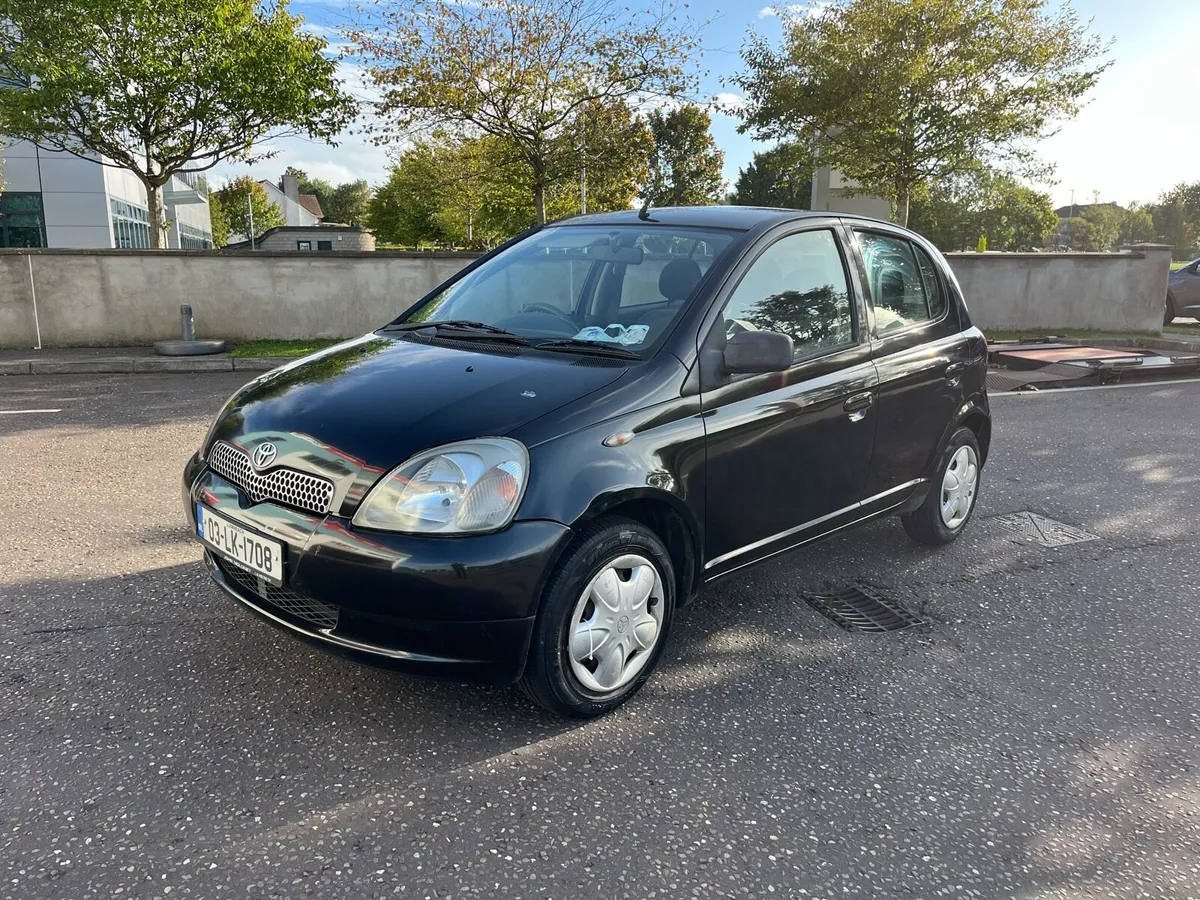 2003 Toyota yaris - Image 1