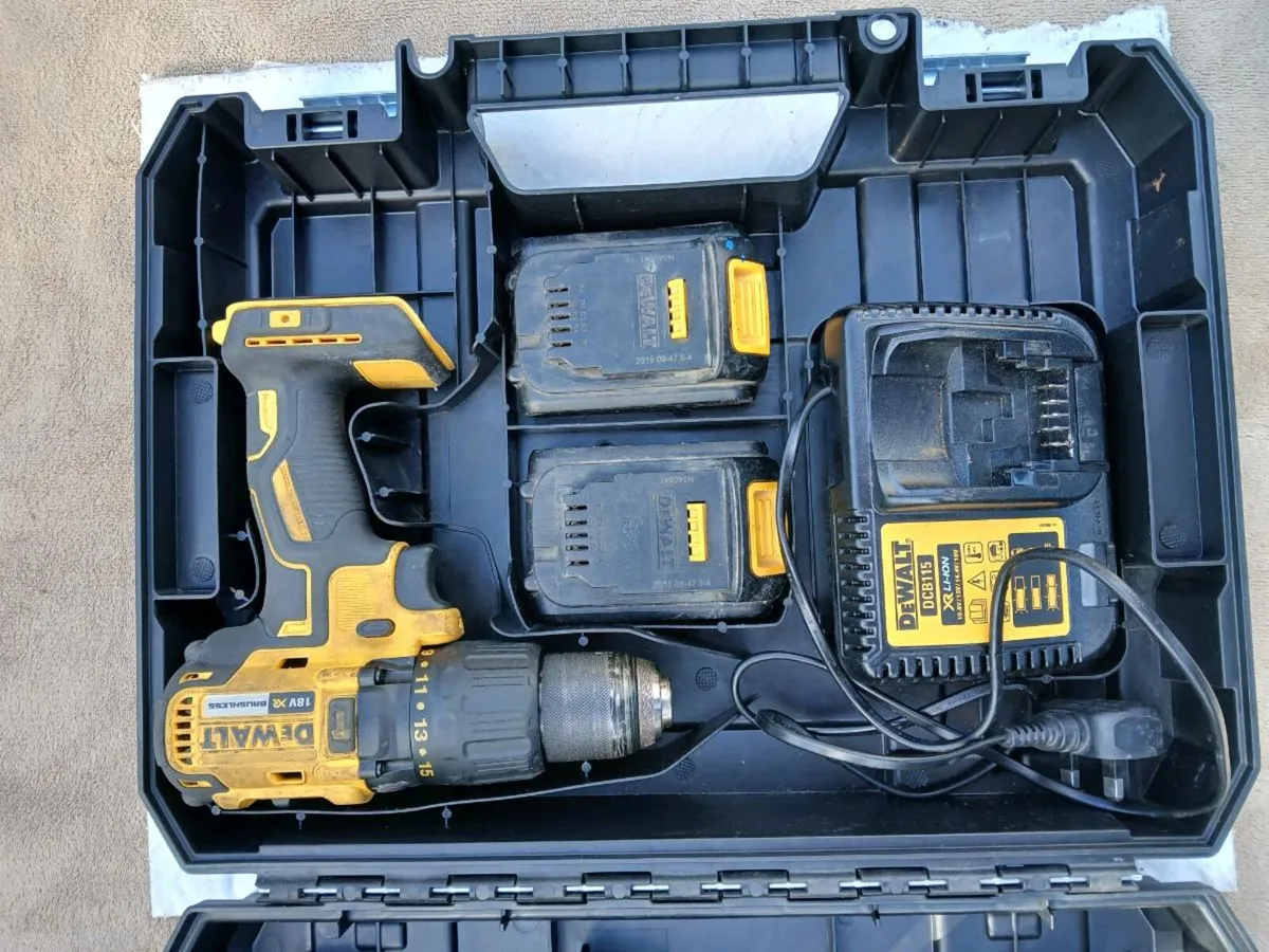 Dewalt 110v angle grinder New.Drill - Image 4