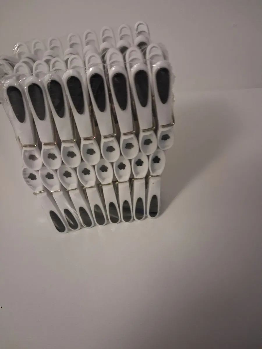Quality Clothes Pegs - Image 1