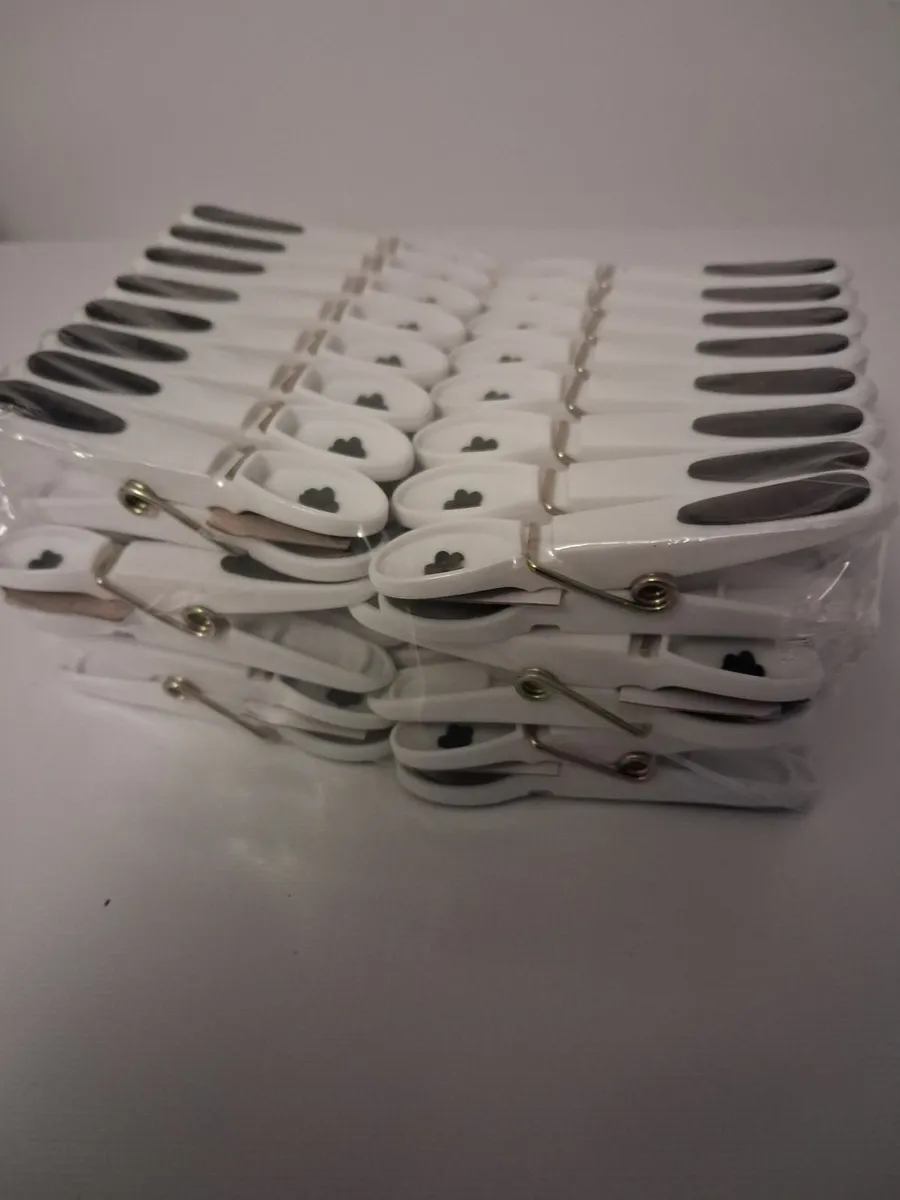 Quality Clothes Pegs - Image 3