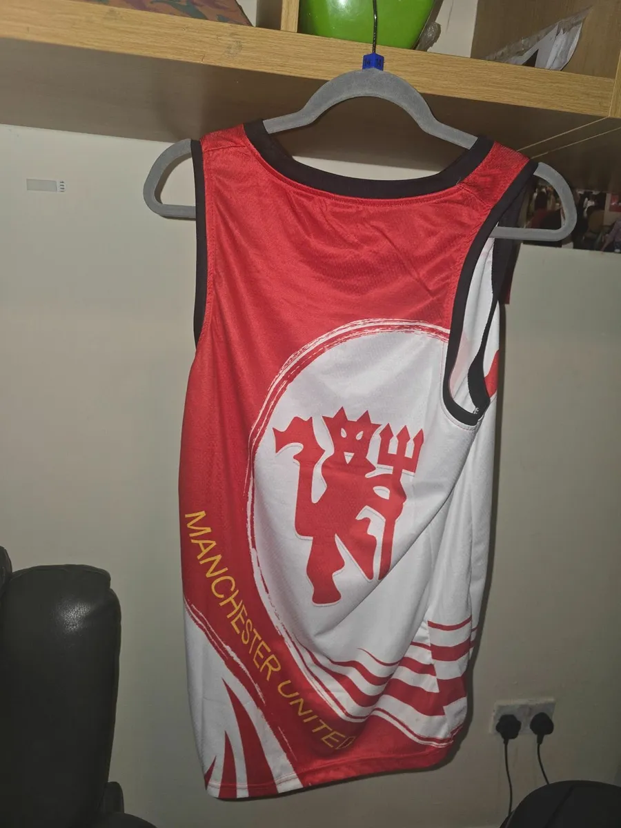 clothes - Image 1