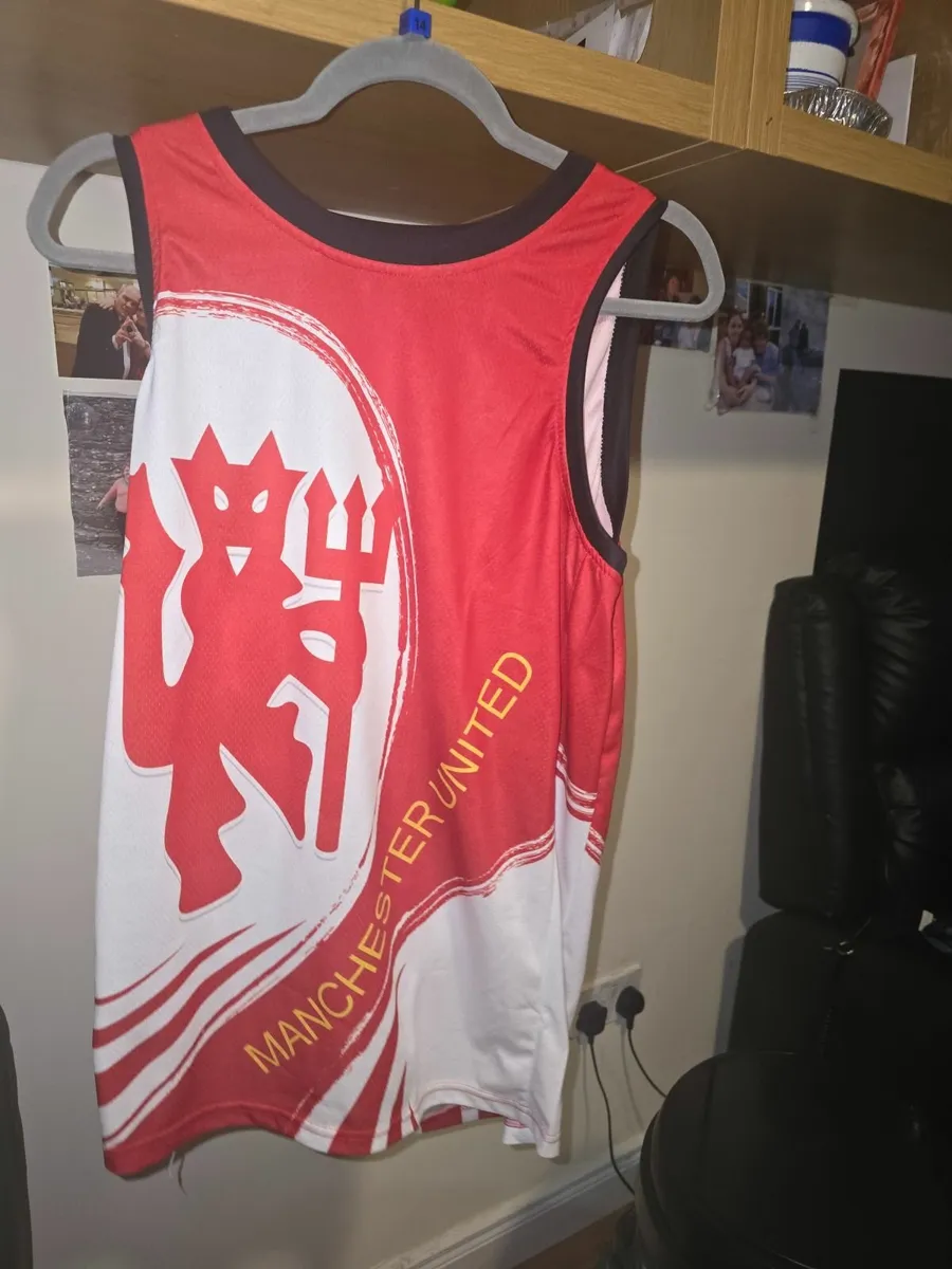 clothes - Image 2