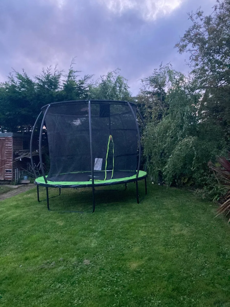 Trampoline