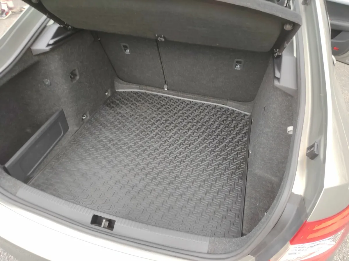 171 Skoda Octavia 1.6 D - Image 3