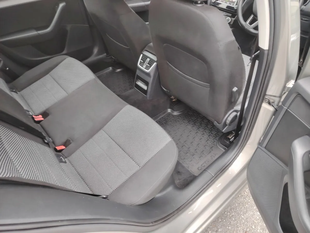 171 Skoda Octavia 1.6 D - Image 4