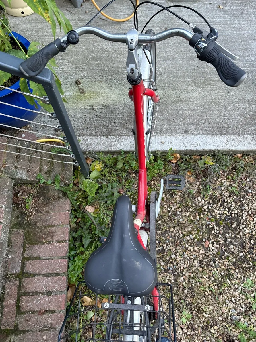Girls bike - Image 3