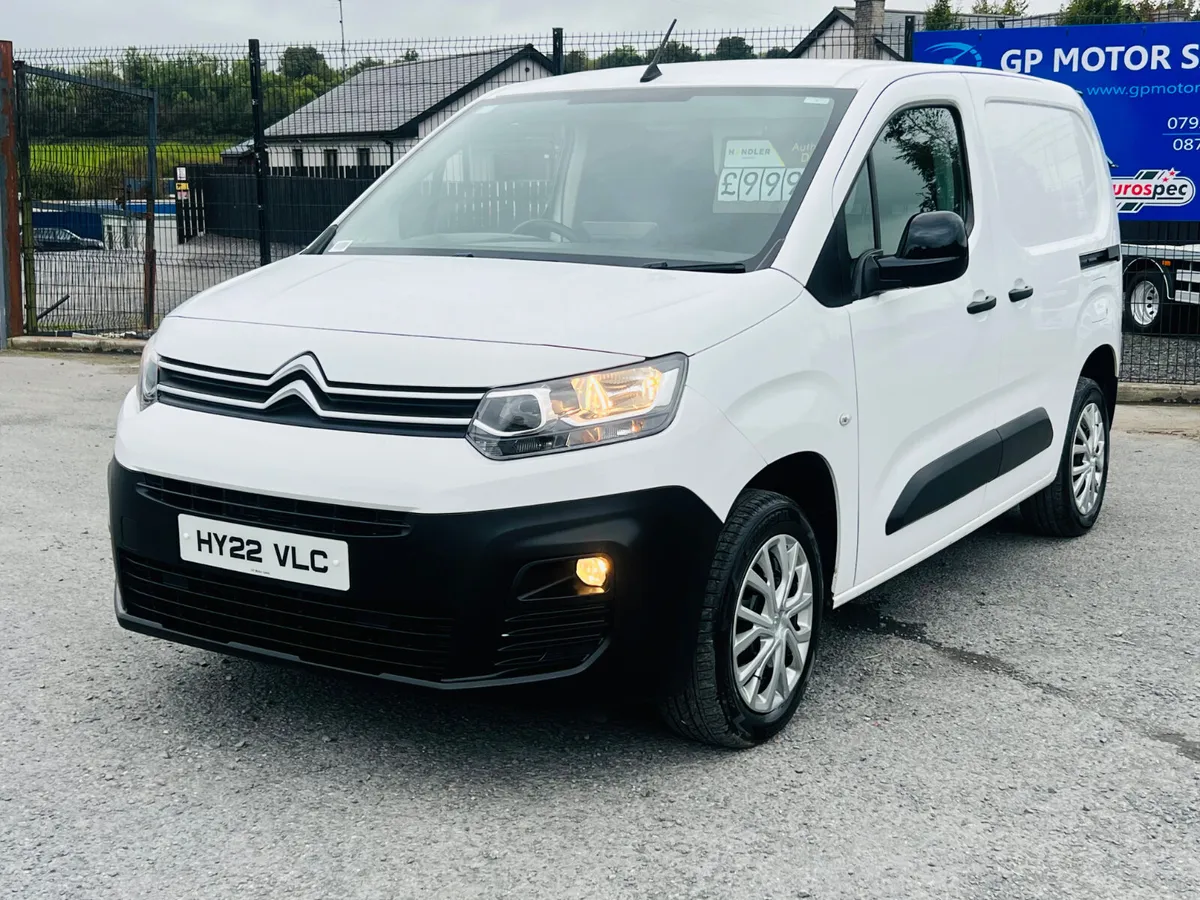 2022 Citroen Berlingo  100BHP €12250 IRISH REG - Image 3