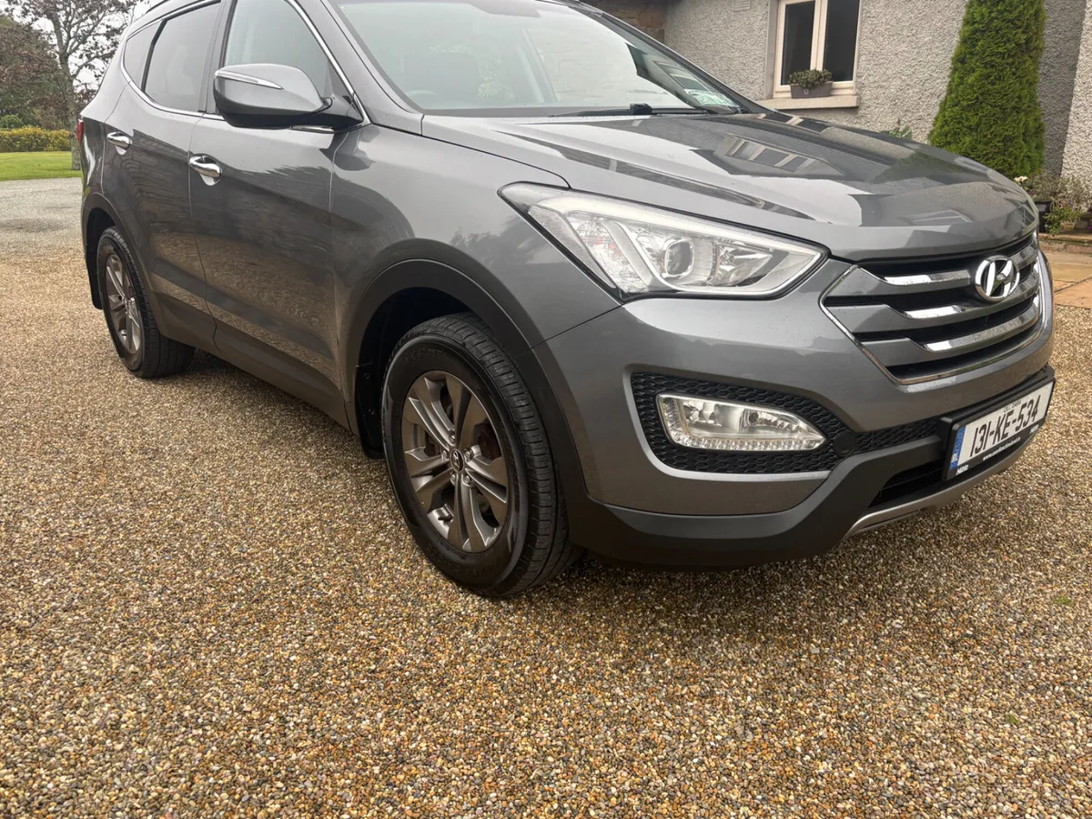 2013 Hyundai Santa Fe Executive 2.2 dsl 7seat 4 WD - Image 2