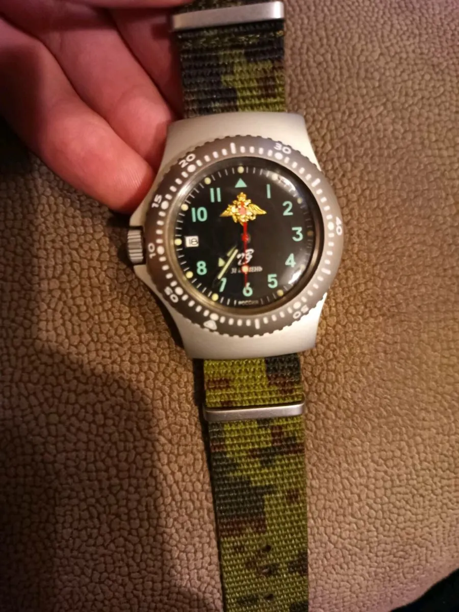 Vostok 6E4-2: Russian military mechanical watch - Image 2