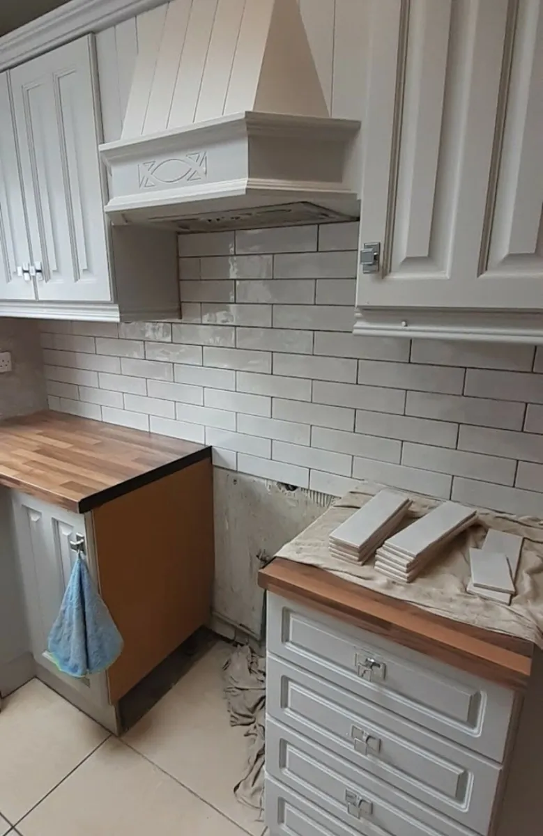 Tiler available - Image 1