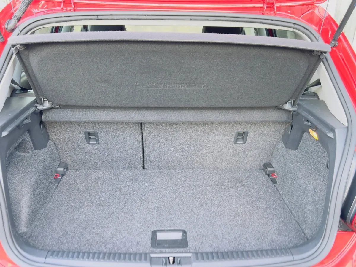 VW Polo - Automatic - Image 3
