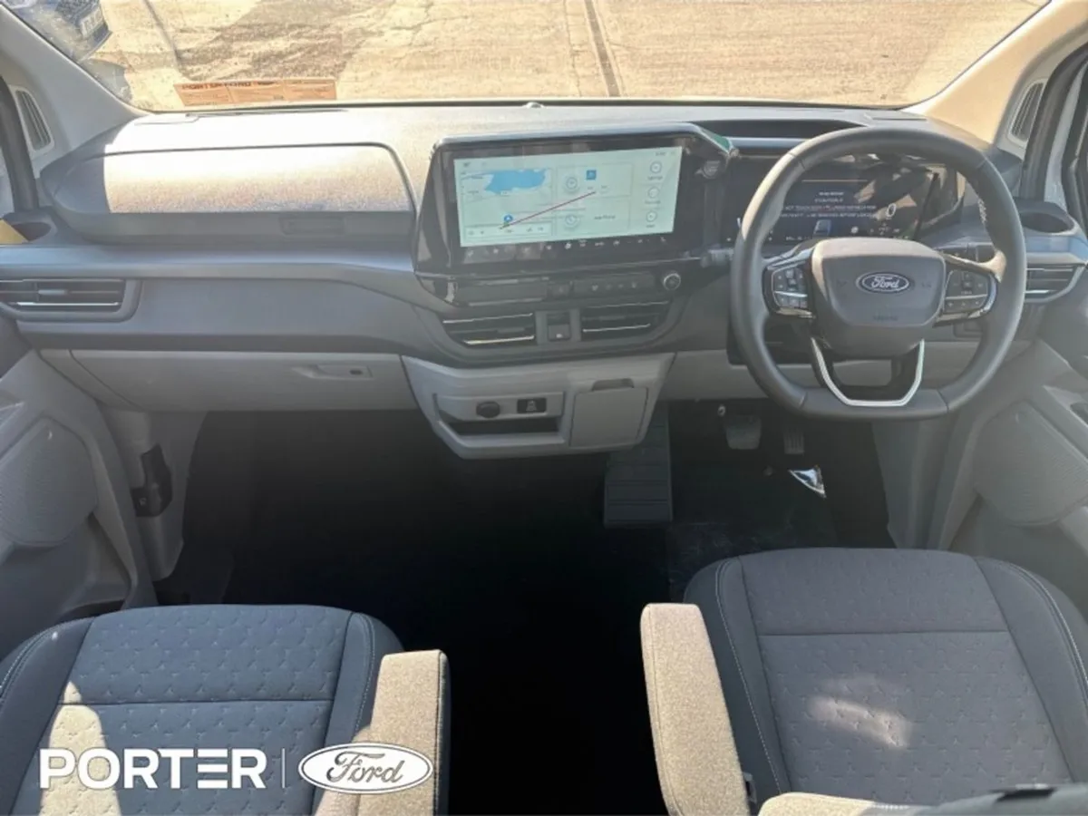 Ford Tourneo Custom  limited   auto   8 Seats  13 - Image 2