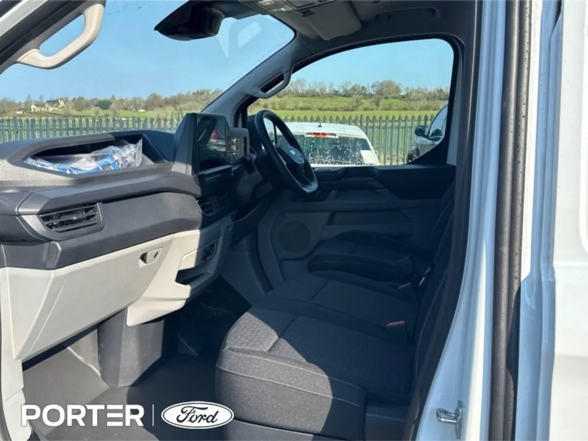 Ford Transit Custom Phev 2.5 232PS Trend price EX - Image 4