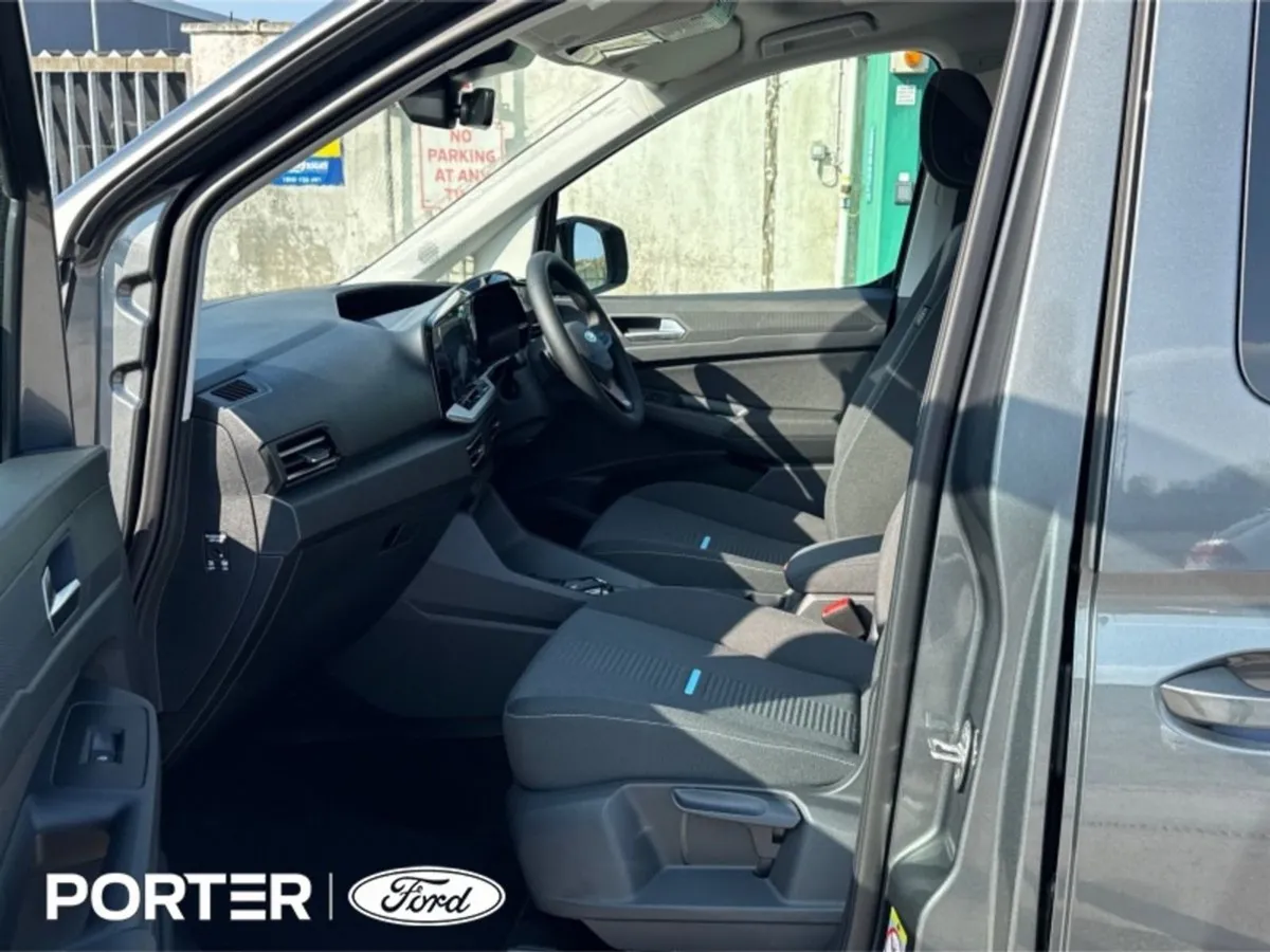 Ford TOURNEO CONNECT Active Auto - Image 4